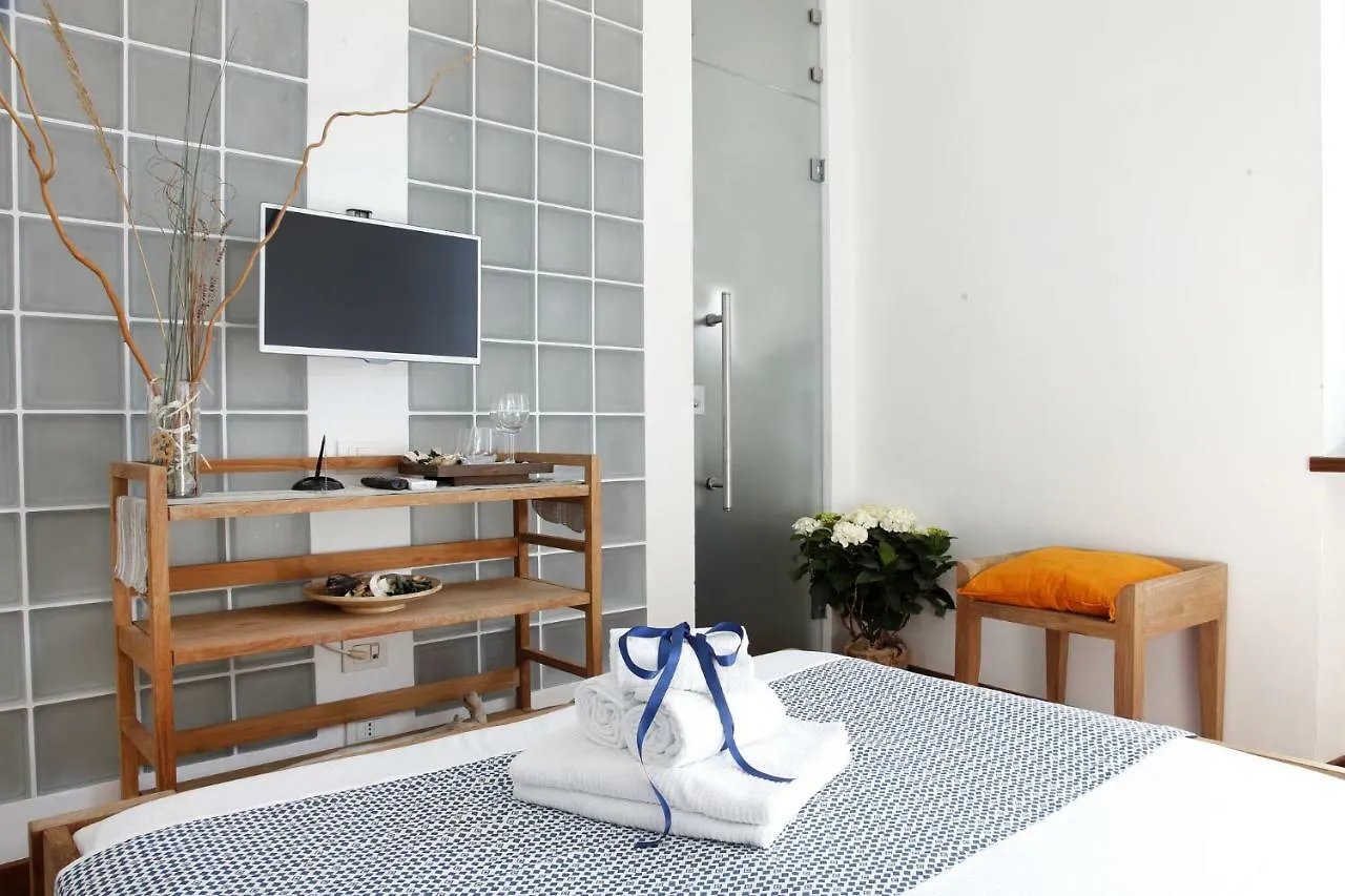 Arpaiu - Odeyo Sas Guest House Manarola